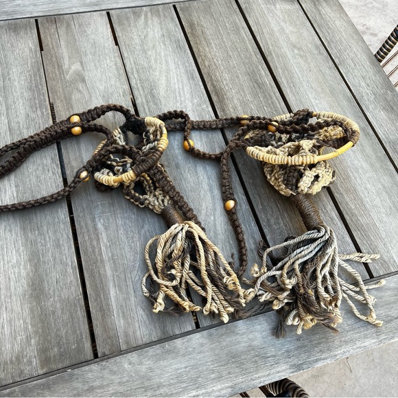 Vintage 70s Macrame Double Plant Hanger in Brown Tan with Wood Beads - Picture 6 of 7